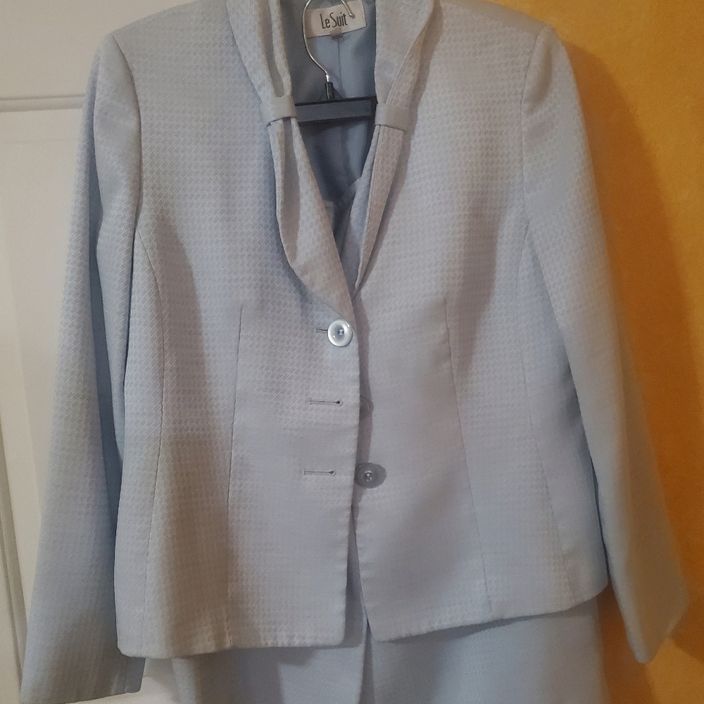 Skirt suite 10